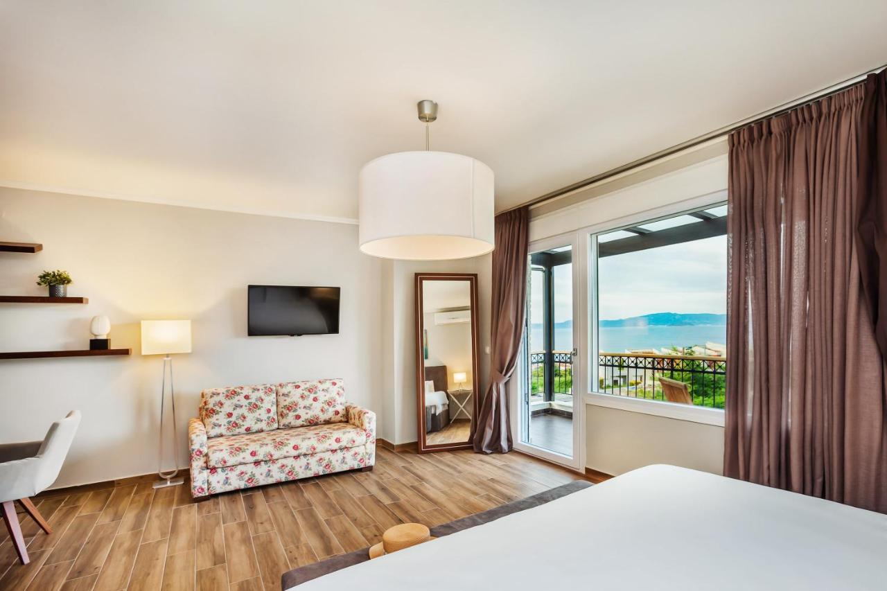 Sunny Villas Resort & Spa Ханиоти Экстерьер фото
